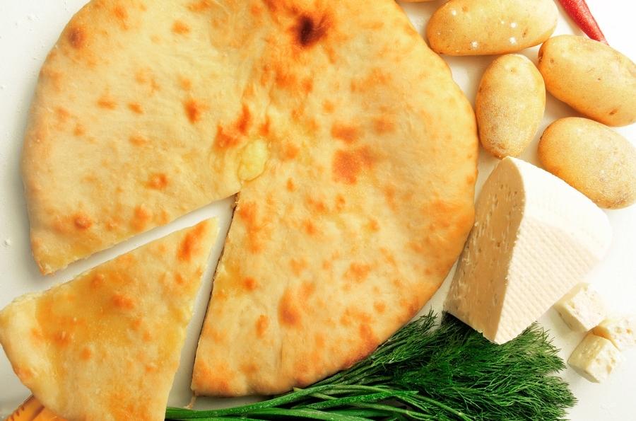 Пирог с картофелем и осетинским сыром "Картофджин"